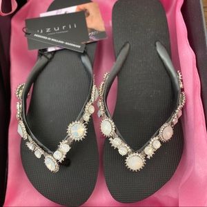 Uzurii Handbeaded Mid-heel Flipflops. BRAND NEW w/TAGS!